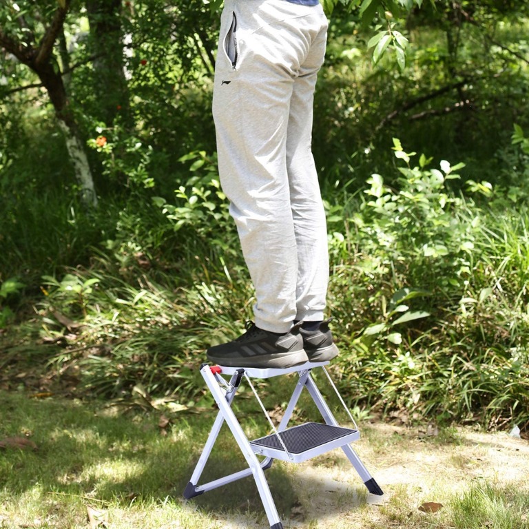 Small Step Ladder, Furniture & Home Living, Home Improvement