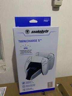 SNAKEBYTE TWIN:CHARGE 5 PLAYSTATION 5.