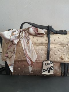 (Category: ) located in . Submitted by bag_collections (Listing ID 1150425984, Image 1). Description: .