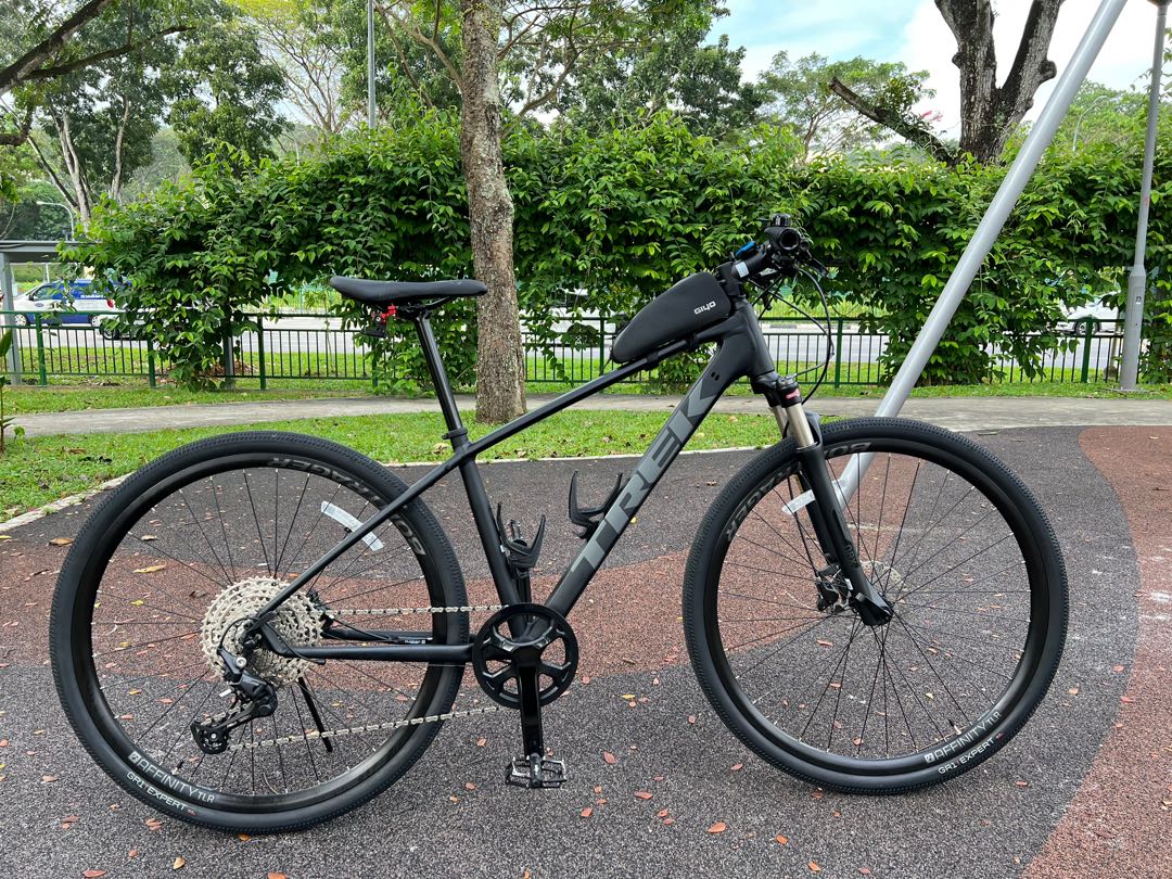 Trek dualsport 4 hybrid bike (M size 