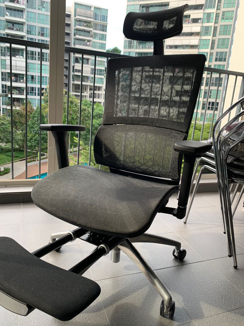 UMD HighBack Full Mesh Ergonomic Office Chair with Footrest, Furniture