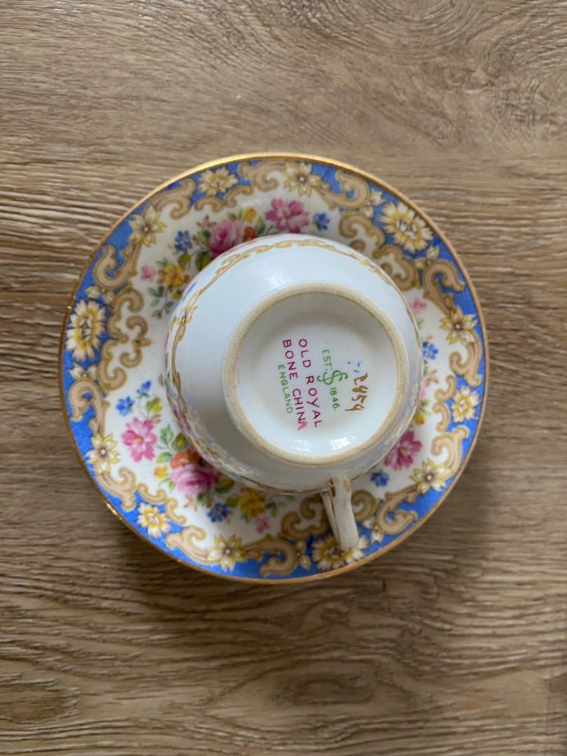 Vintage bone China tea cup, saucer and plate set, Furniture & Home