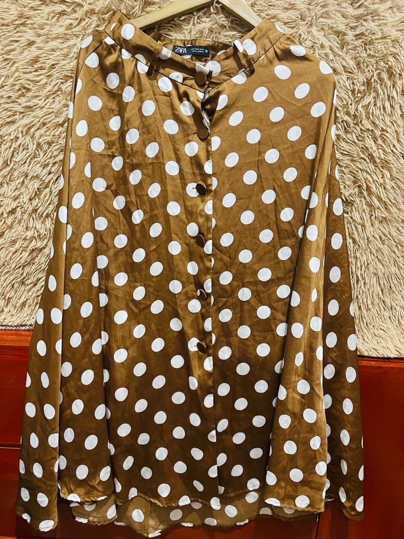 Zara Skirt (Category: Skirts) located in Taguig. Submitted by rlg.declutterph (Listing ID 1150415610, Image 1). Description: Brown silk polka Worth the price Bought for 3,500 Used once Size small 26 Super rare as in 😊 Rfs: decluttering NO WWP .