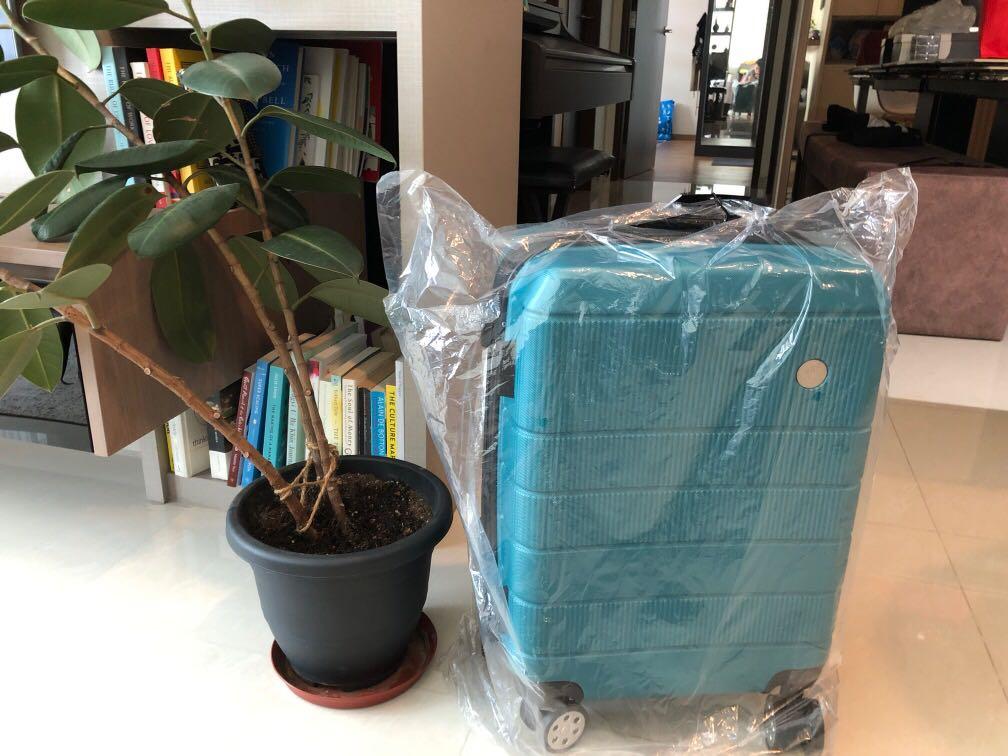 20 inch New Yorker cabin luggage suitcase
