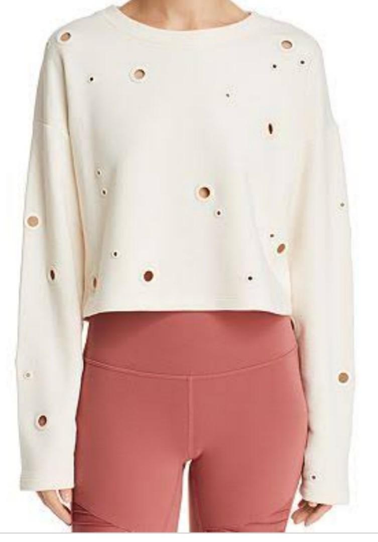ALO YOGA CANDENCE GROMMET SWEATSHIRT CROPPED CREAM XS, Women's Fashion,  Activewear on Carousell