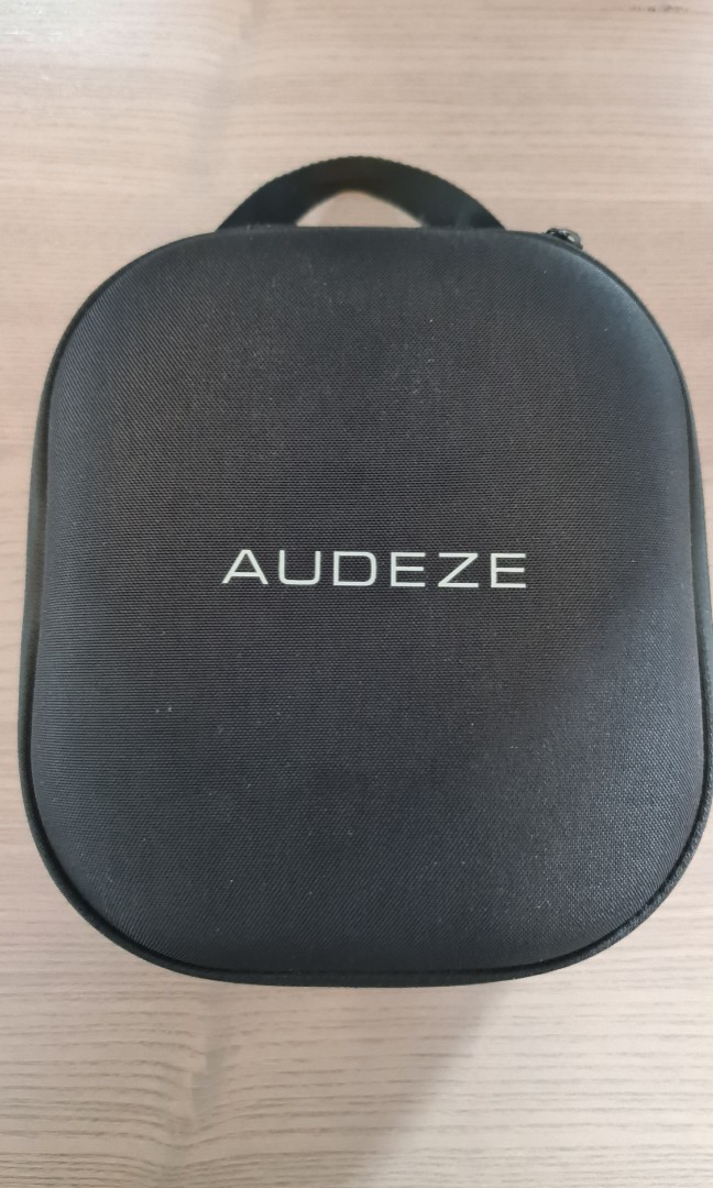 Audeze mobius carry case hot sale