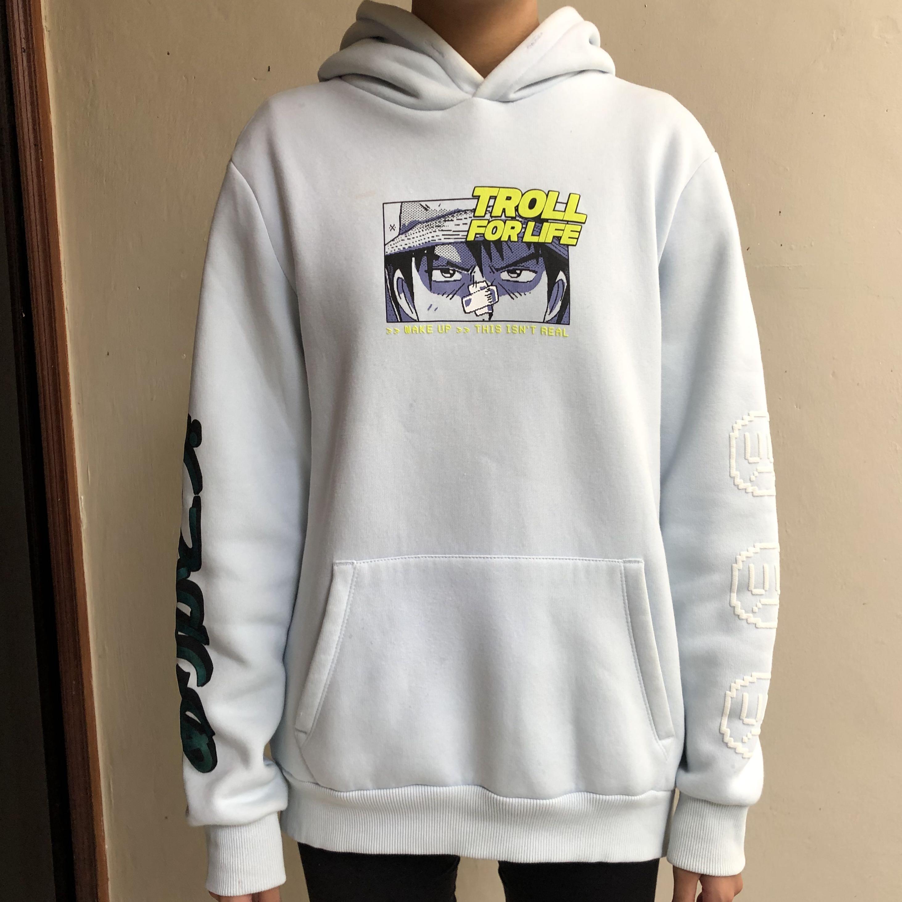 Bershka anime hoodie Fesyen Pria Pakaian Baju Luaran di Carousell