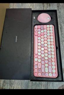 BNIB: Amazon at $80: Perixx PERIDUO-713 Wireless Mini Keyboard and Mouse Combo, Retro Round Key Caps, Pastel Pink, UK English Layout
