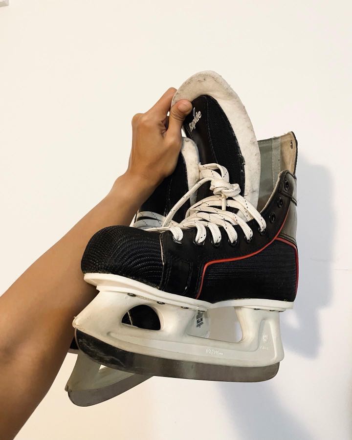 CCM ice skating shoes, Sports Equipment, Sports & Games, Water Sports