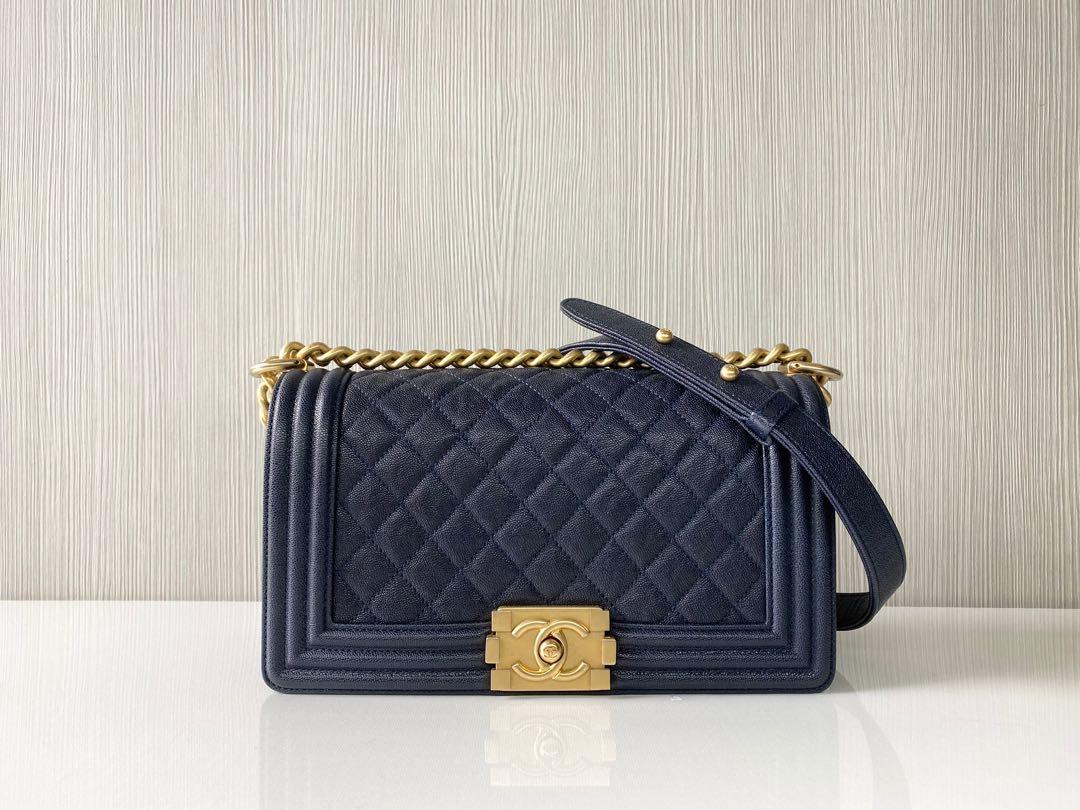 Chanel boy bag deals navy blue caviar