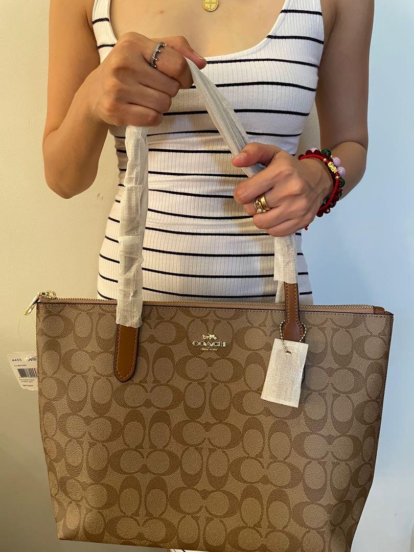 Coach tote 2025 zipper