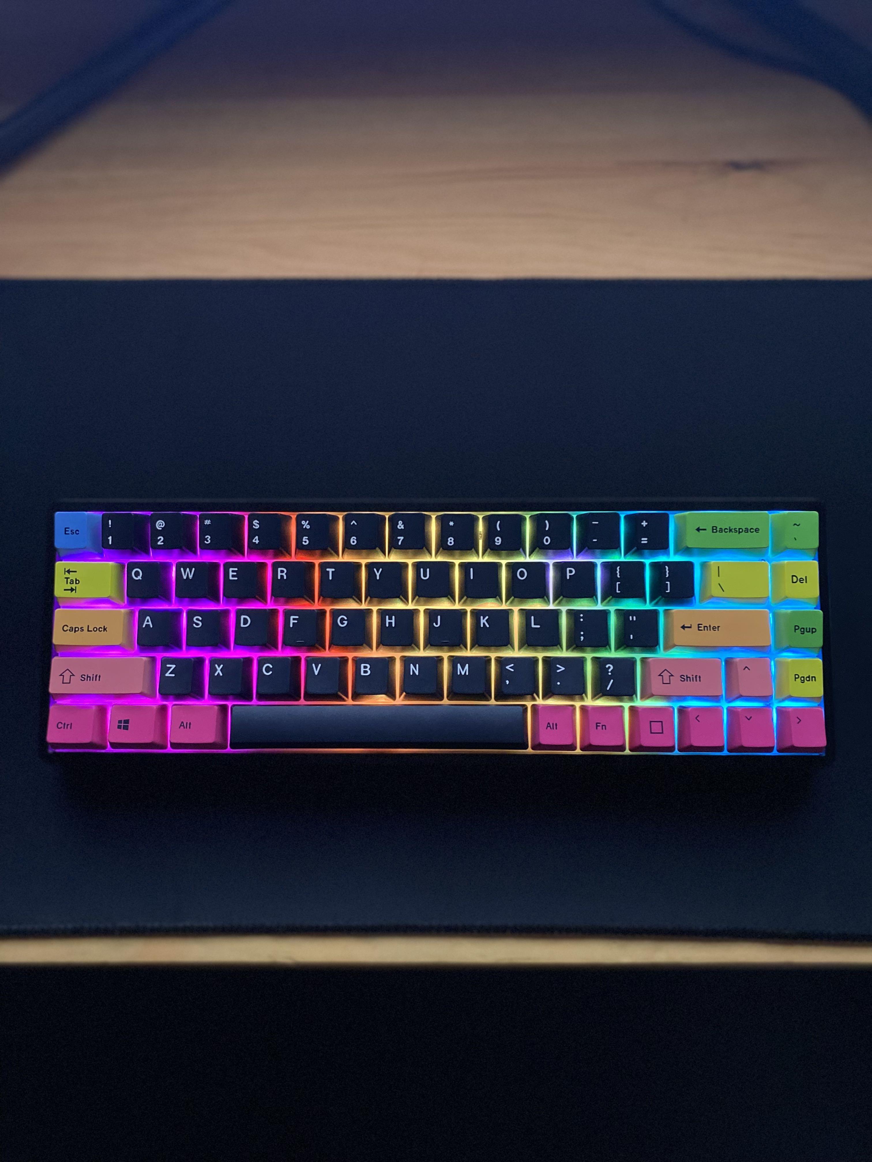 CUSTOM KEYBOARD Akko / gateron / cherry / keychron Corsair Razer