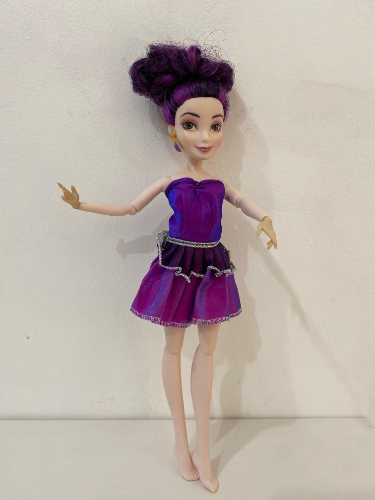 Descendants Doll (Category: Kids Toys) located in Imus. Submitted by pocketfullofcandies (Listing ID 1150663587, Image 1). Description: Descendants Doll Purple Black hair. Articulated .