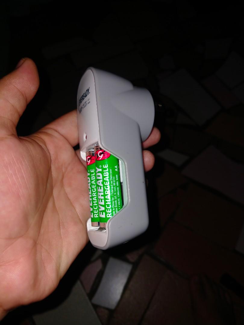 Eveready battery charger AA/AAA, Mobile Phones & Gadgets, Mobile