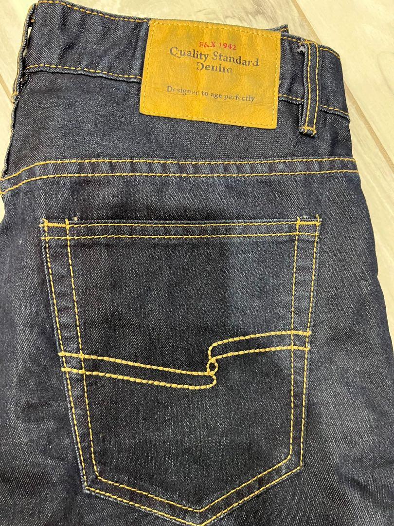 FOX JEANS (Category: Jeans) located in Mandaluyong City. Submitted by outlet18 (Listing ID 1150665753, Image 1). Description: no tag wshed and stored never used .