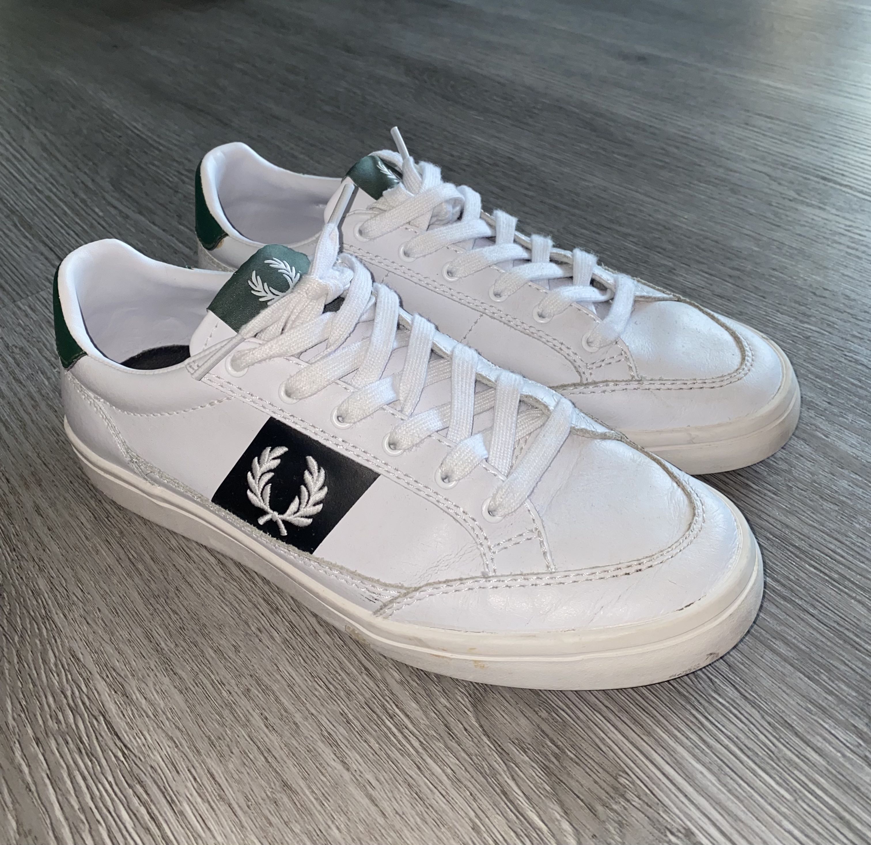 Fred Perry Deuce Leather Sneaker Black White Green Men s