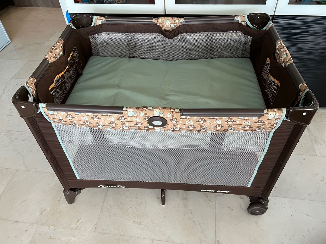 Graco Playpen/baby travel Cot, Babies & Kids, Baby Nursery & Kids ...