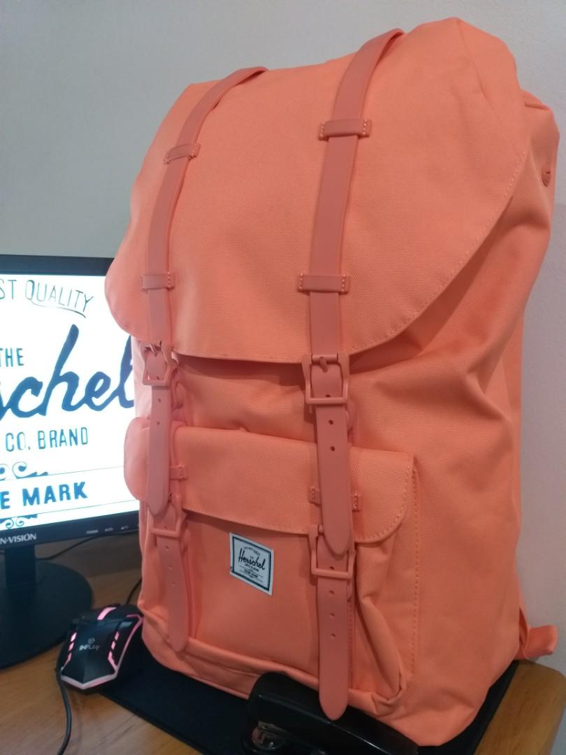 HERSCHEL LITTLE AMERICA 25L SALMON Men s Fashion Bags Backpacks