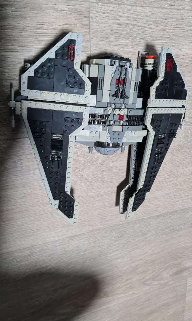 LEGO Sith Fury-class Interceptor Set 9500
