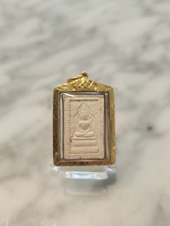 (Category: ) located in . Submitted by blessedcollector (Listing ID 1133119854, Image 1). Description: .