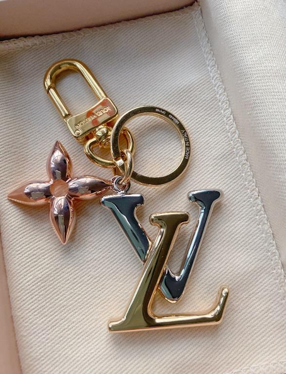 Louis Vuitton Lv new wave bag charm and key holder (M68449) in