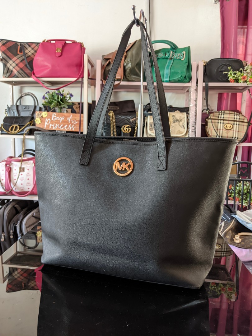 michael kors saffiano tote