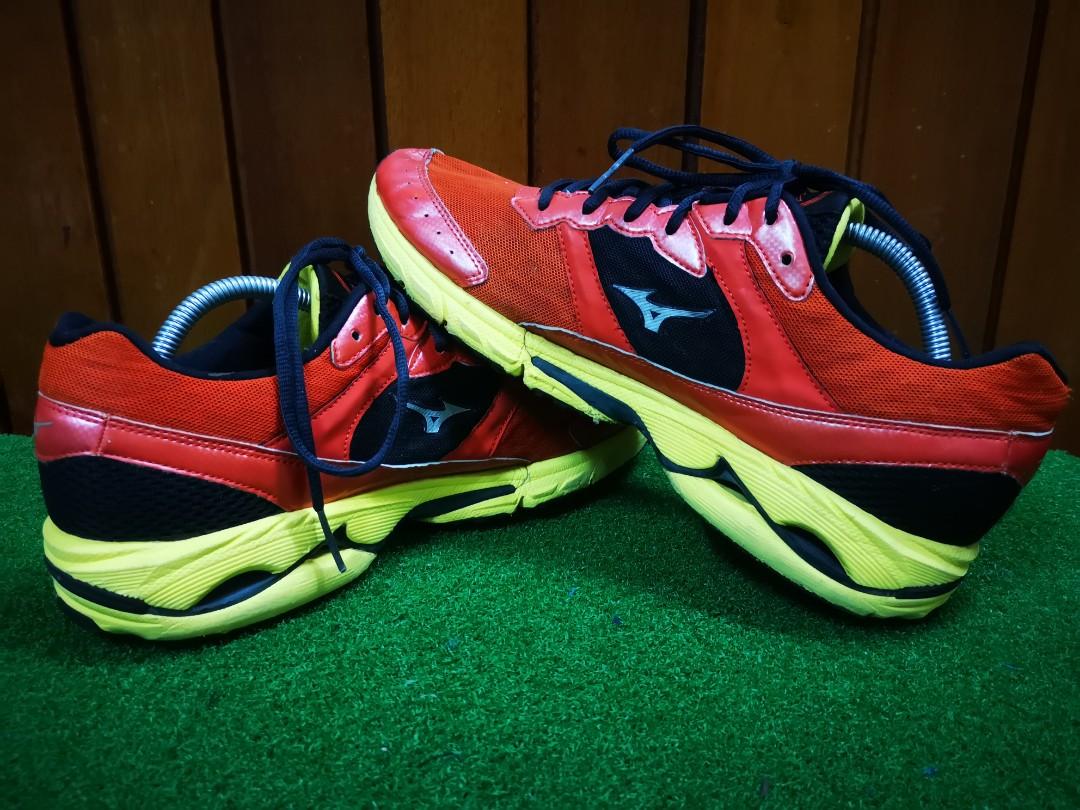 Mizuno wave rider 16 discount