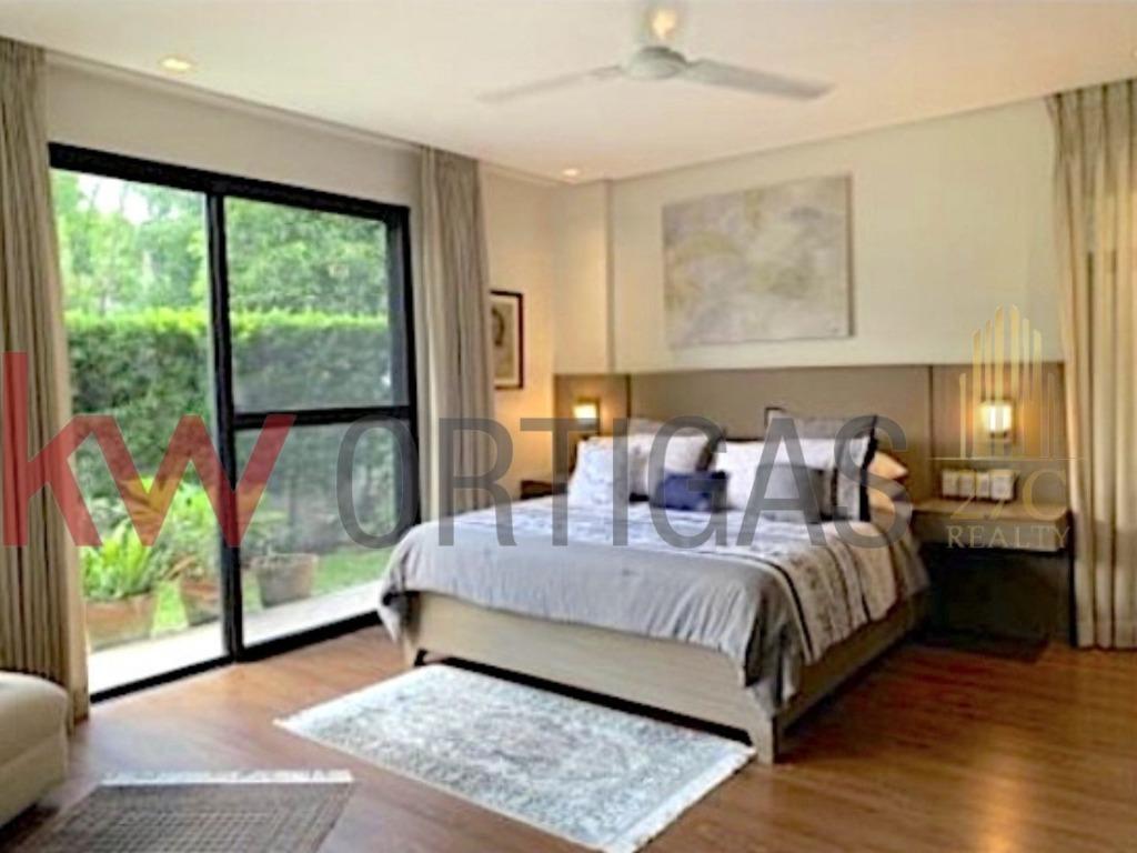 Modern House for Sale in Manila Southwoods, Carmona, Cavite, Property