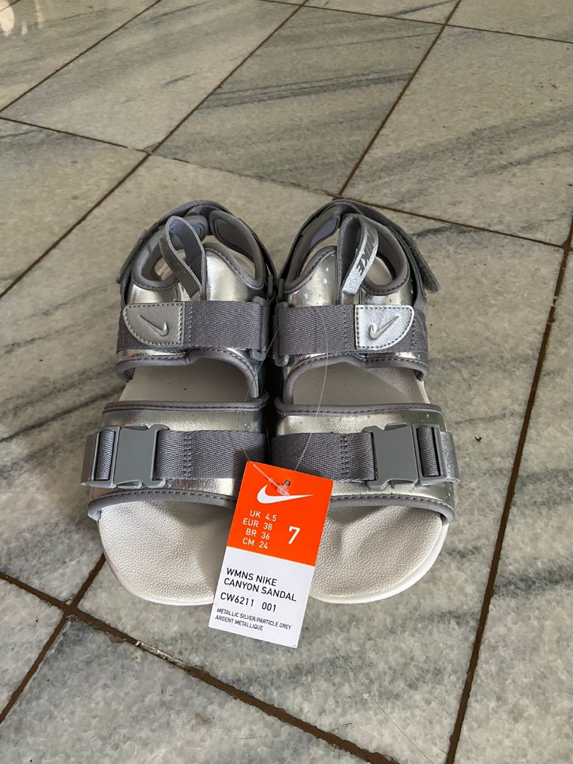 Original Nike Canyon Sandal BNIB 