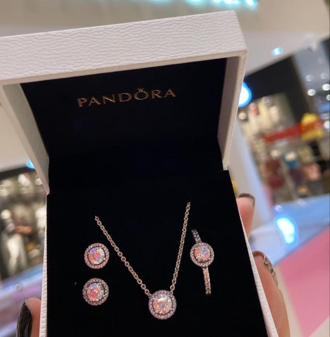 AUTHENTIC PANDORA ROUND HALO NECKLACE 