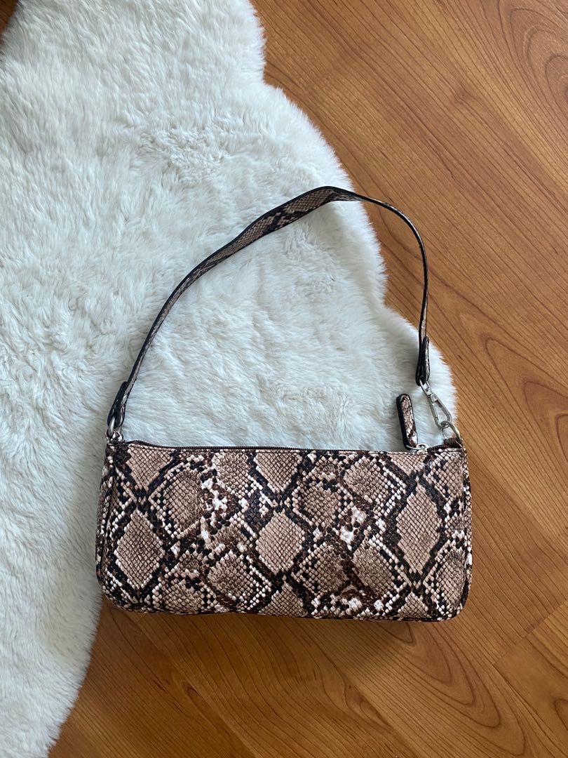 Snake print on sale baguette bag