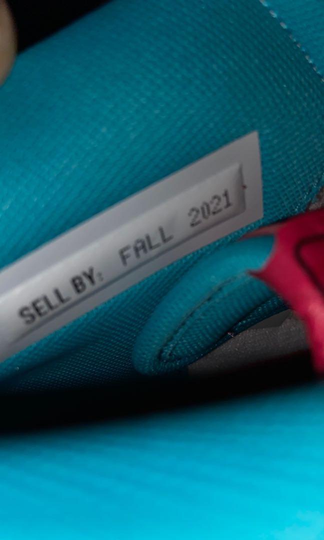 social status strawberry milk dunk, Men's Fashion, Footwear, Sneakers