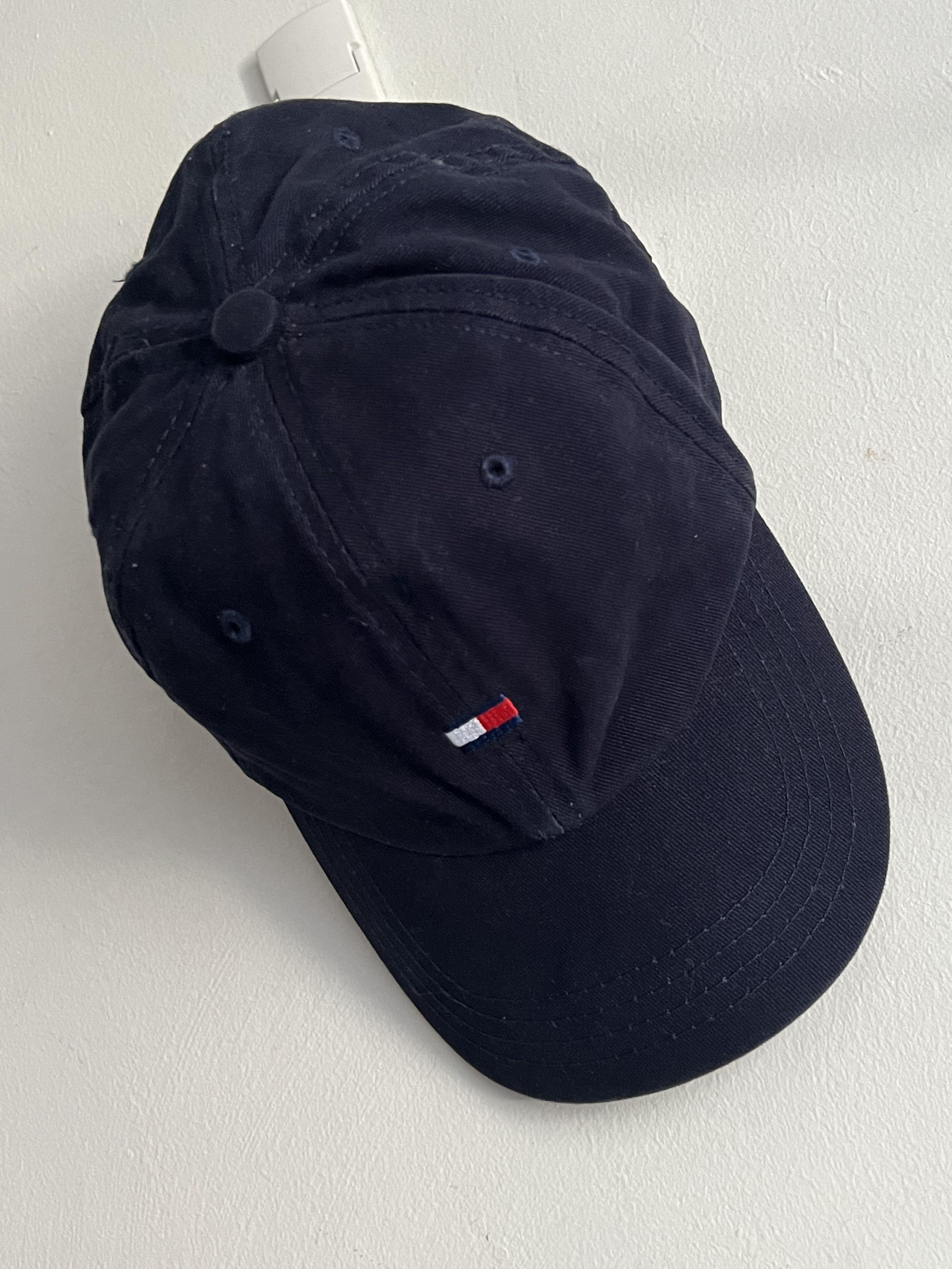 Navy blue tommy hilfiger hat on sale