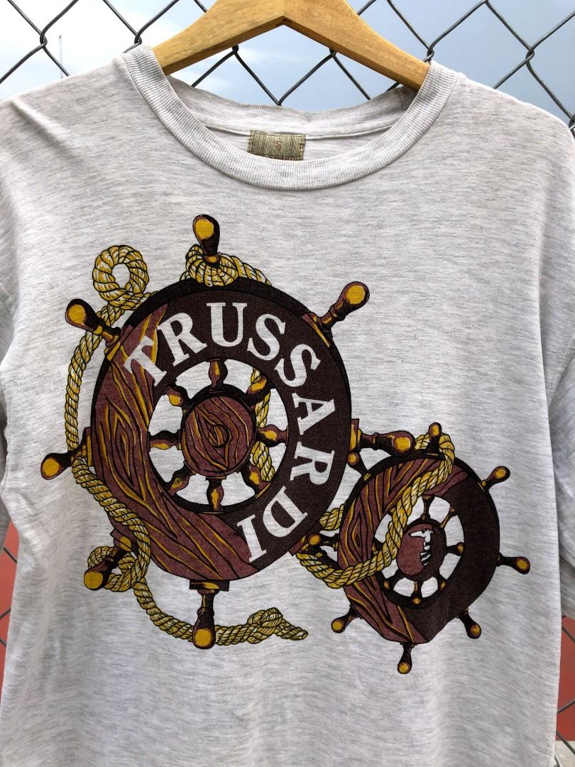 Trussardi maglie kaos vintage, Fesyen Pria, Pakaian , Atasan di Carousell