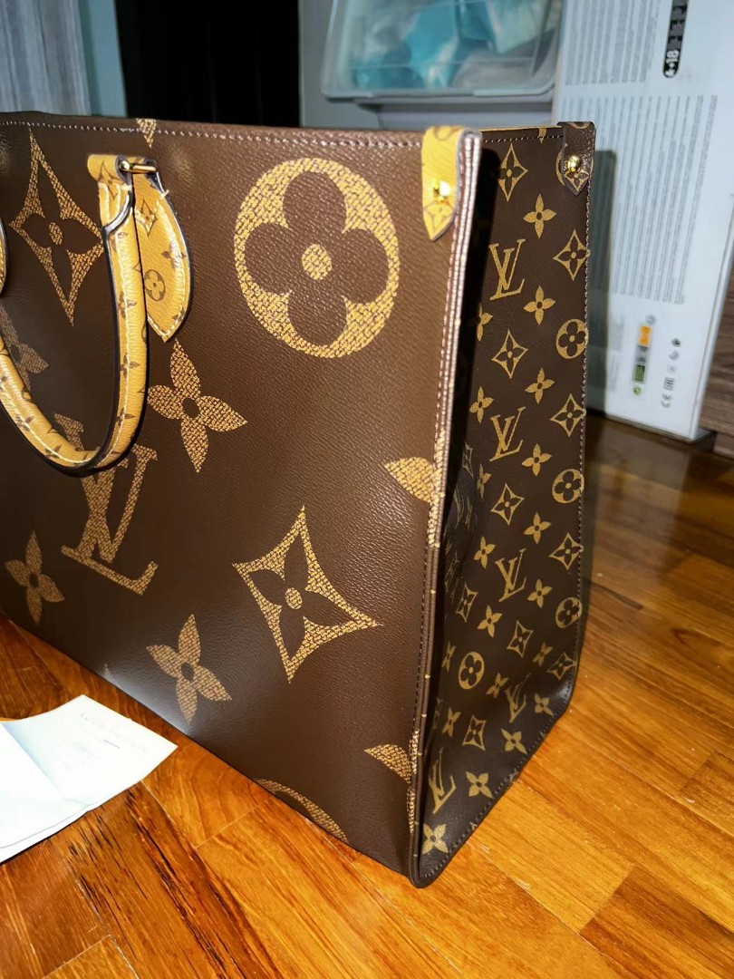 Shop Louis Vuitton 2019 SS Onthego Gm (M45320) by macheri