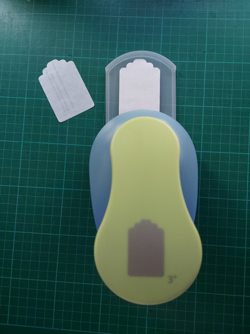 3" Merchandise Gift Tag Punch Puncher, Hobbies & Toys, Stationary