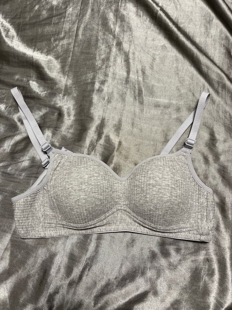 75B (34B) wireless bra, Women's Fashion, New Undergarments & Loungewear on  Carousell