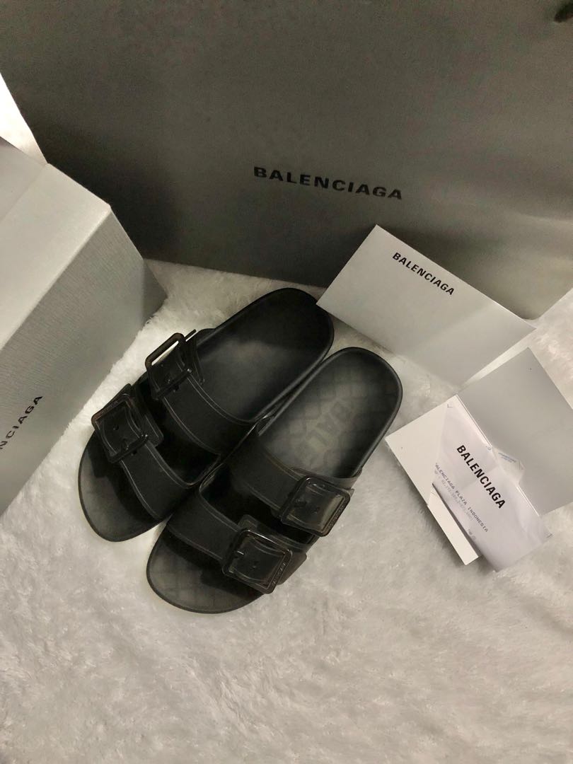 Balenciaga sandal pria Fesyen Pria Sepatu Sandal di Carousell