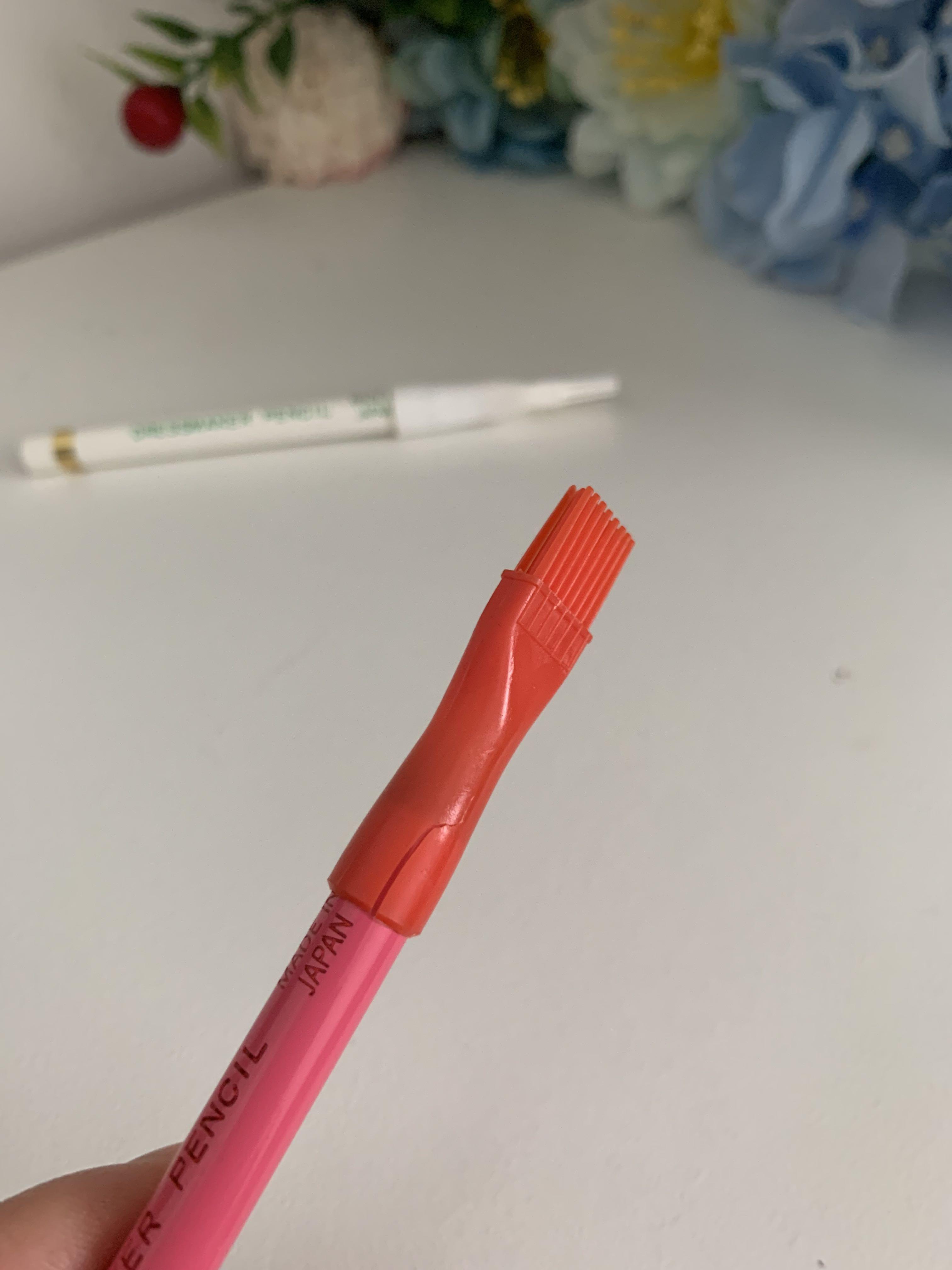 Daiso chalk pencil, Hobbies & Toys, Stationery & Craft, Craft Supplies