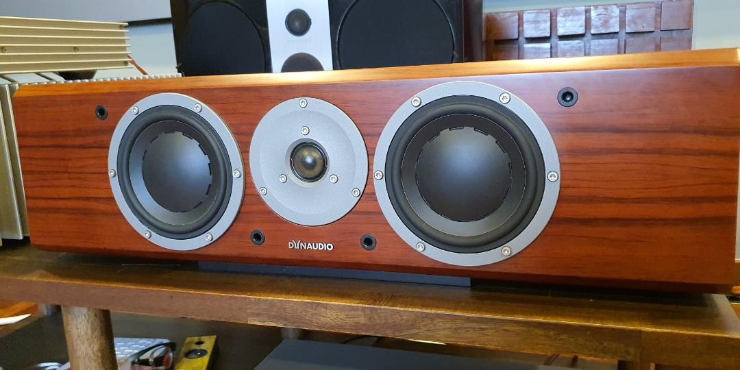 Dynaudio outlet focus 210c