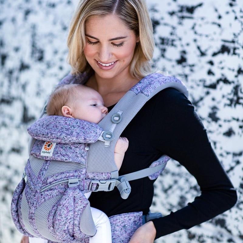 Ergobaby Omni 360 Cool Airmesh, Babies & Kids, Going Out, Carriers