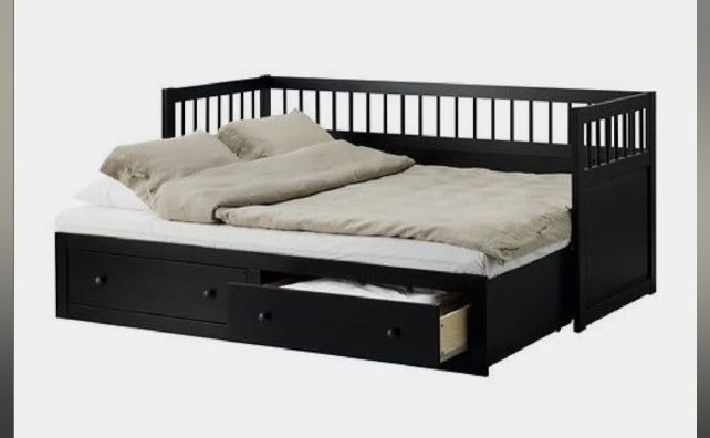 IKEA Hemnes Daybed/ Pull out bed with 2 drawers Furniture Home