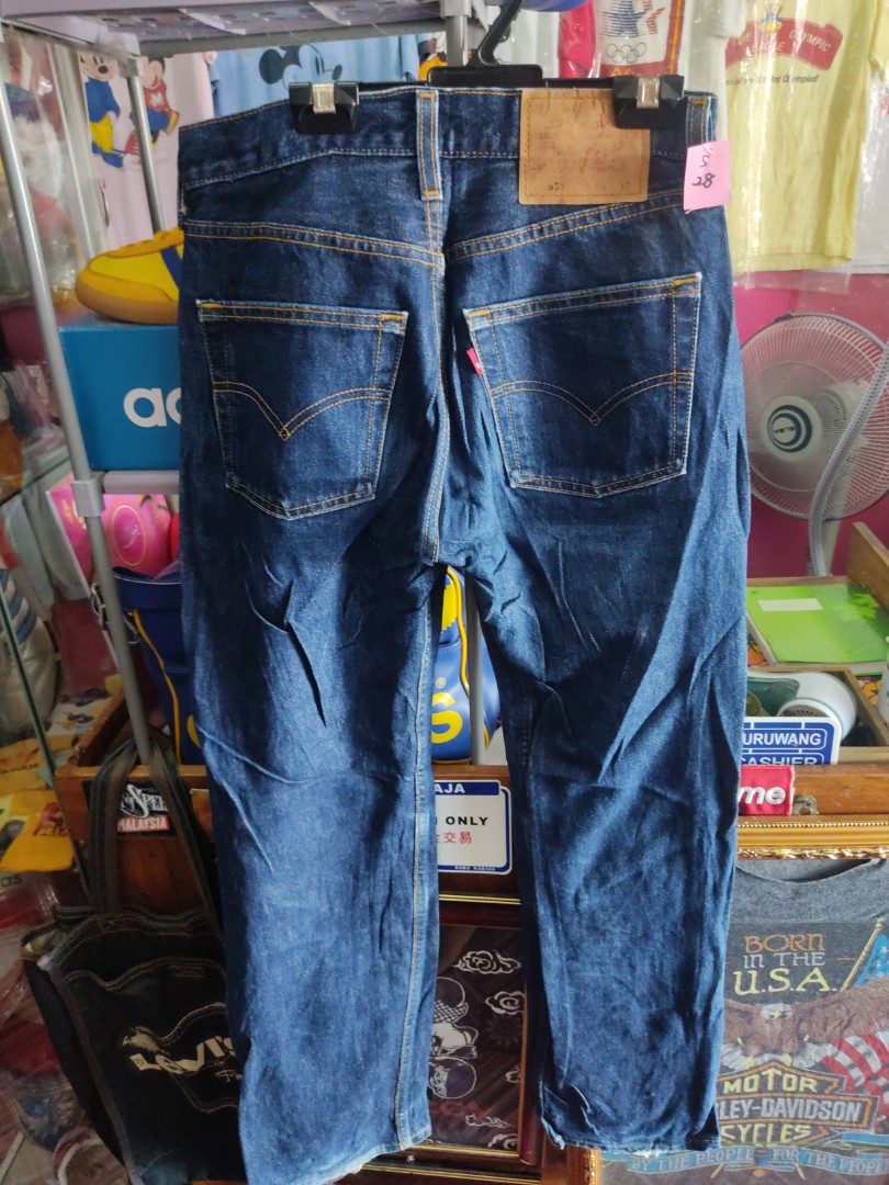 Levis 501 size 28, Men's Fashion 