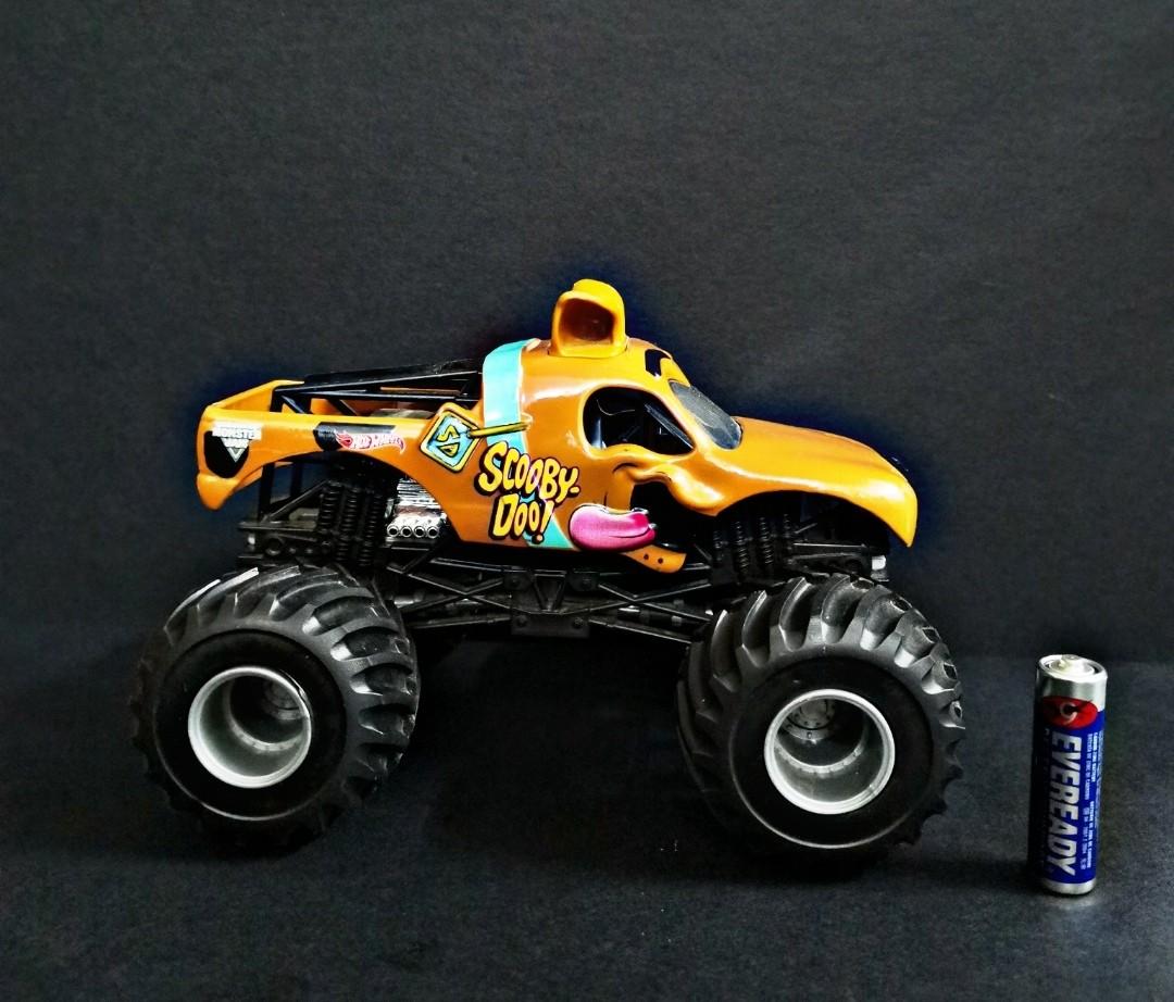 Scooby doo monster truck 1 24 hot sale
