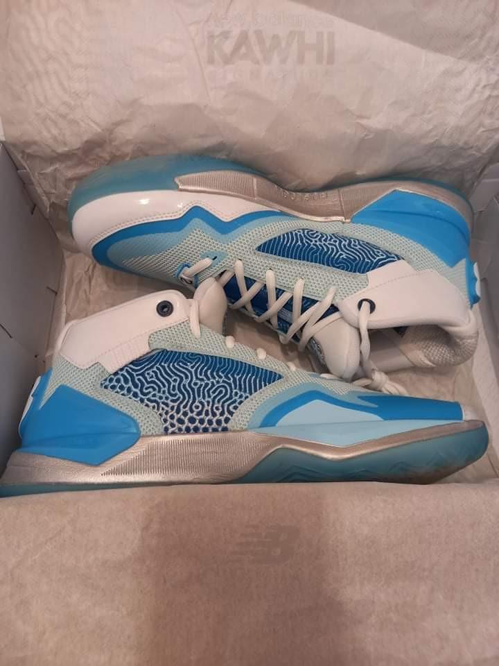 NEW BALANCE KAWHI 1 Santa Klaws 