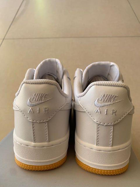 White af1 hotsell gum bottom