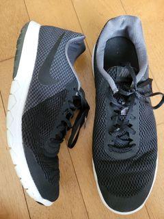 Set: Nike shoes (UK 10) + ESPRIT shirt