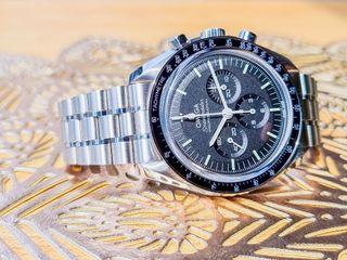 Omega speedmaster 3861 sapphire