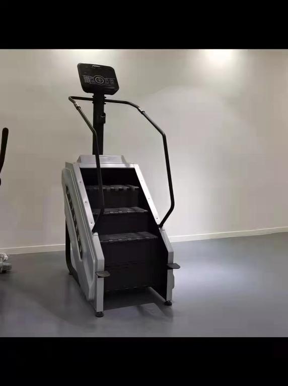 Climbing machine gym top