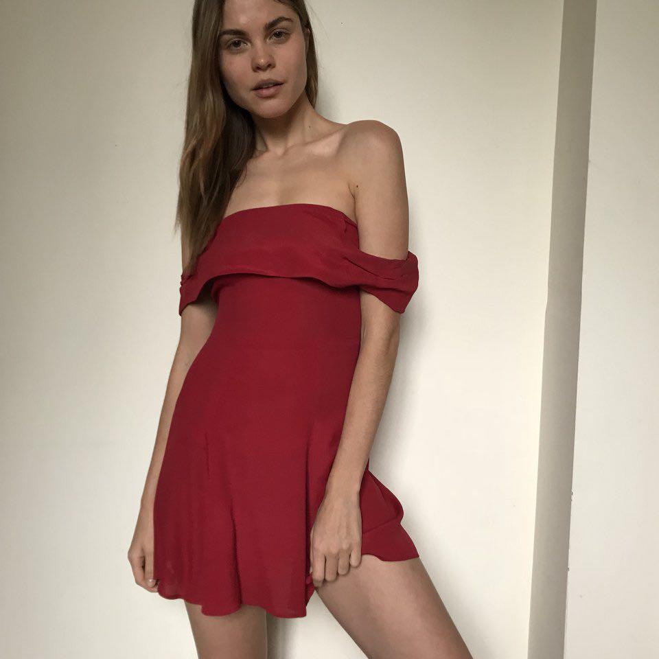 Reformation annette dress 2025